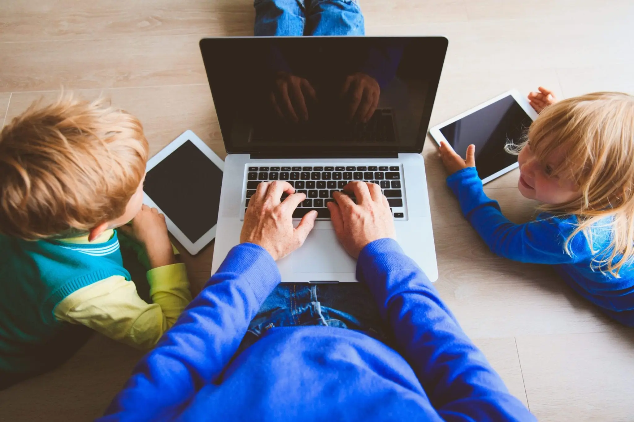 AdobeStock_family technology